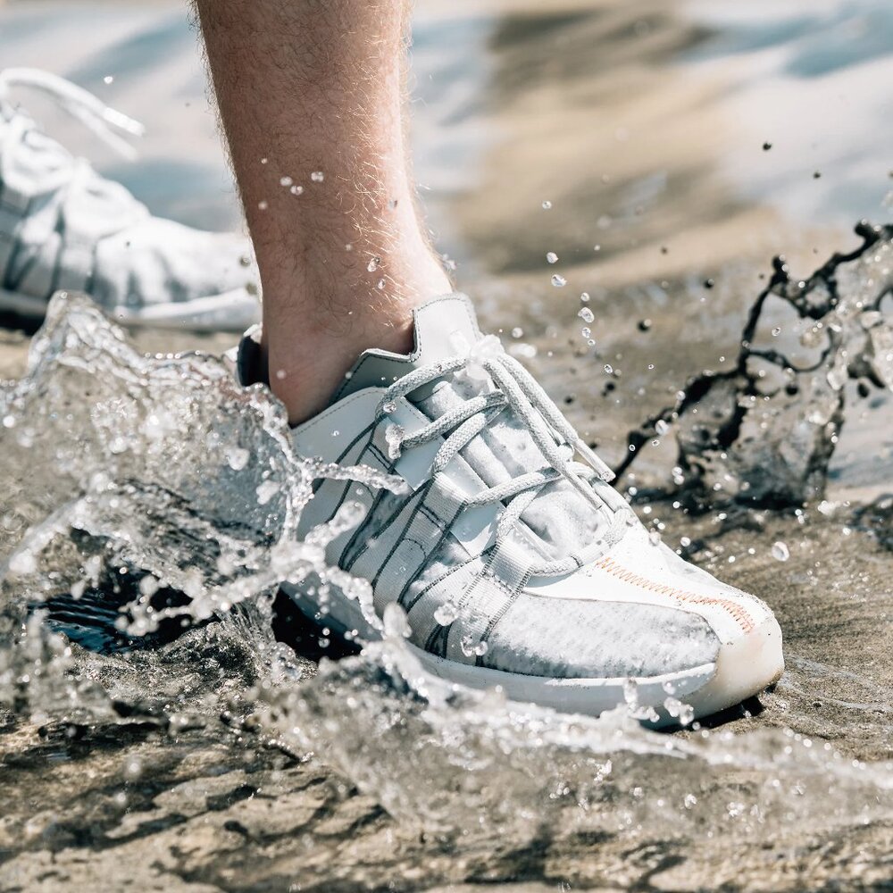 SKYE Unisex The Mobrly Waterproof Sneakers